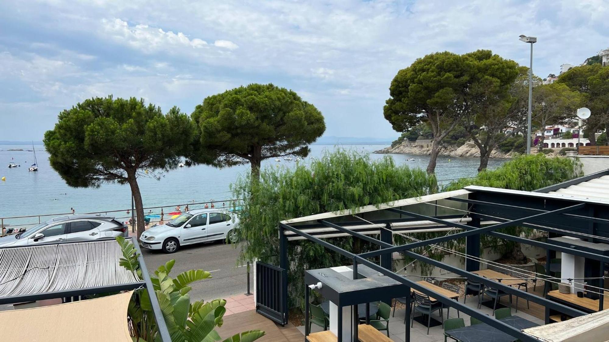 Precioso Apartamento Moderno En Primera Linea Del Mar Av-11 Росас Экстерьер фото